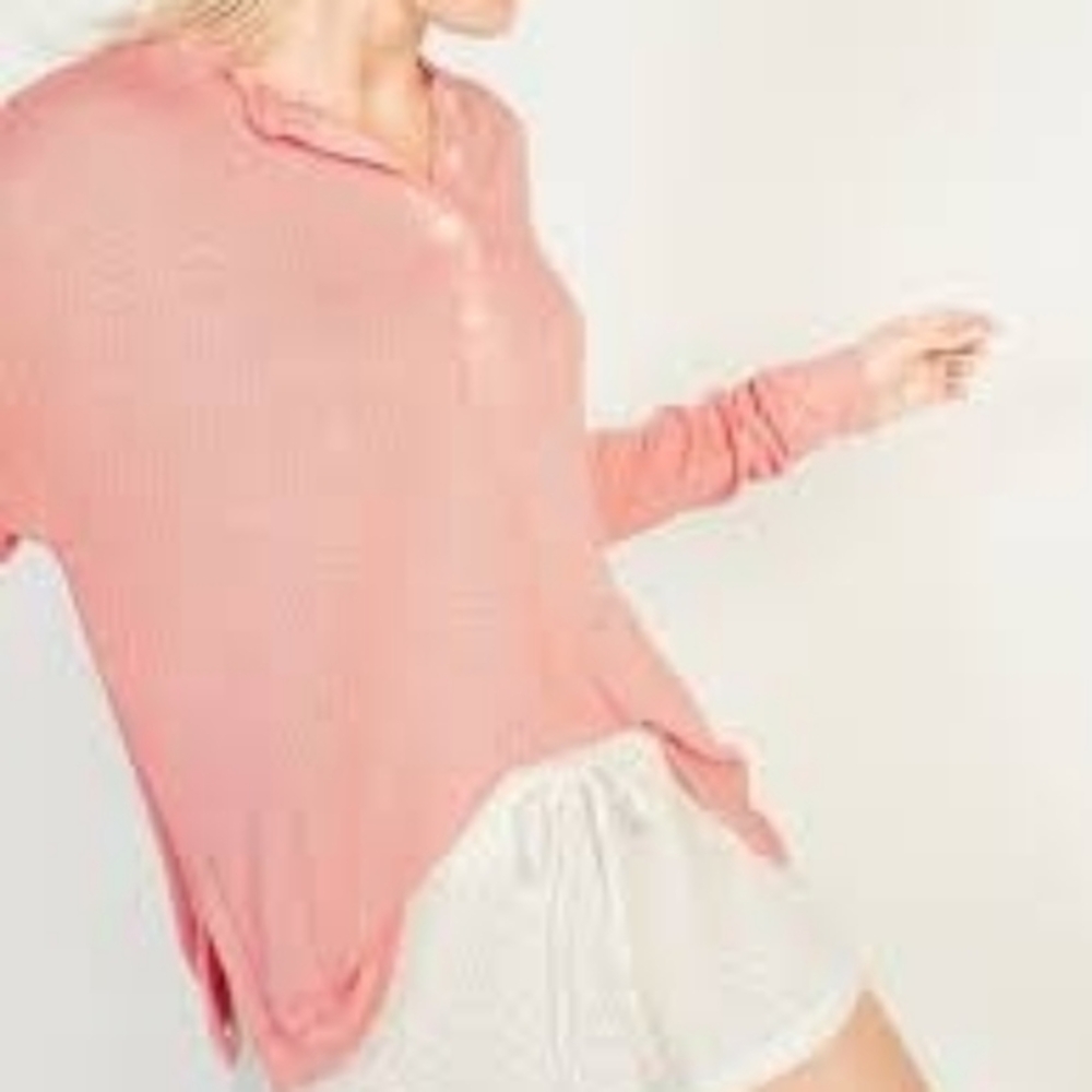Old Navy Oversized Double-Knit Crepe Henley Top